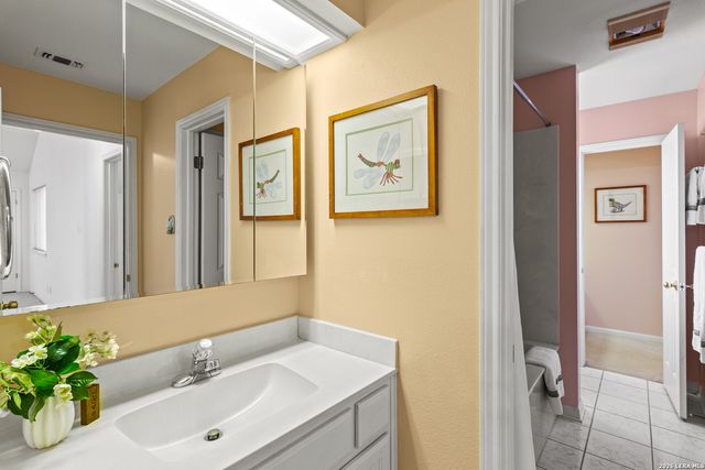 10219 Rafter O, Helotes, TX 78023