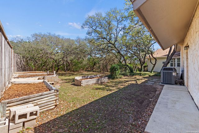10219 Rafter O, Helotes, TX 78023