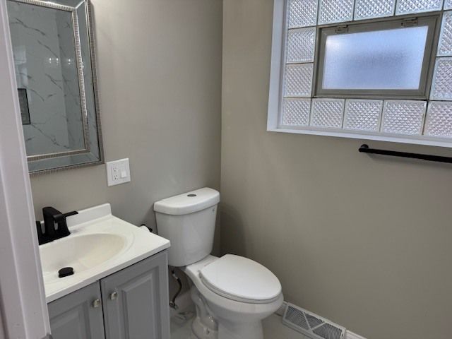 8227 S Wentworth Avenue, Chicago, IL 60620