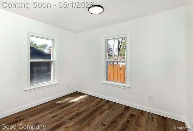 23393 Hoover Avenue, Hazel Park, MI 48030