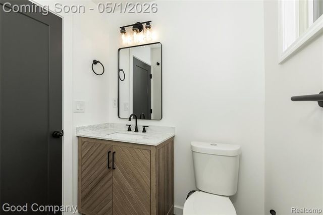23393 Hoover Avenue, Hazel Park, MI 48030
