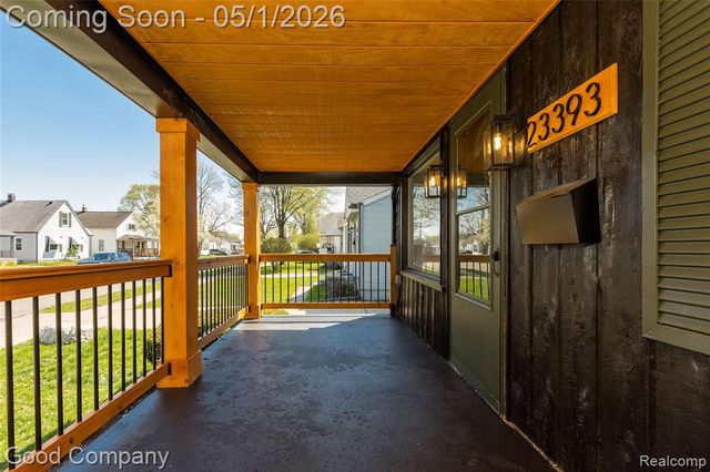 23393 Hoover Avenue, Hazel Park, MI 48030
