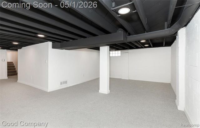 23393 Hoover Avenue, Hazel Park, MI 48030