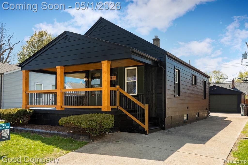 23393 Hoover Avenue, Hazel Park, MI 48030