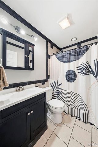 11950 Meadow Grove Court, Maryland Heights, MO 63043