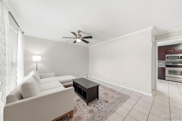 11950 Meadow Grove Court, Maryland Heights, MO 63043