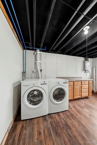 11950 Meadow Grove Court, Maryland Heights, MO 63043