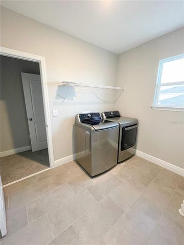 2518 WARREN ACRES BOULEVARD, Wesley Chapel, FL 33543