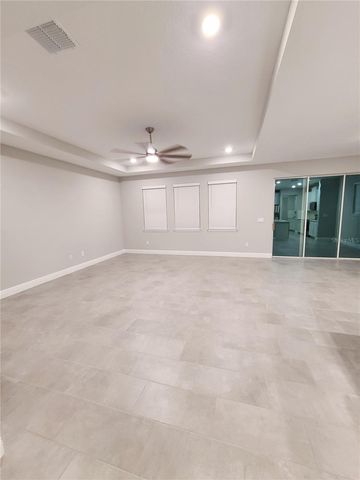 2518 WARREN ACRES BOULEVARD, Wesley Chapel, FL 33543