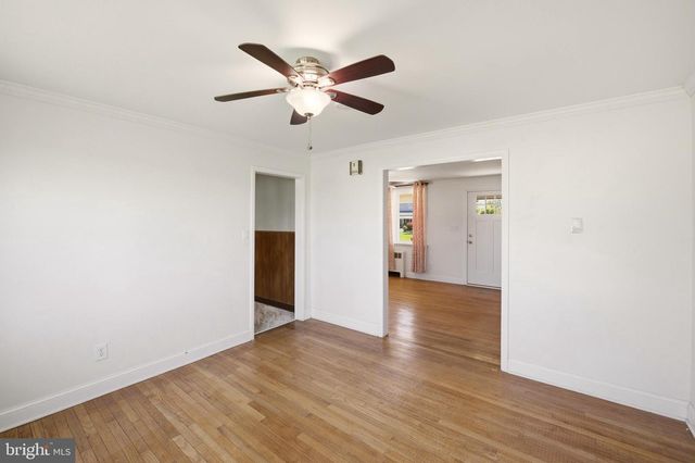 3217 W MOUNT KIRK AVE, Norristown, PA 19403