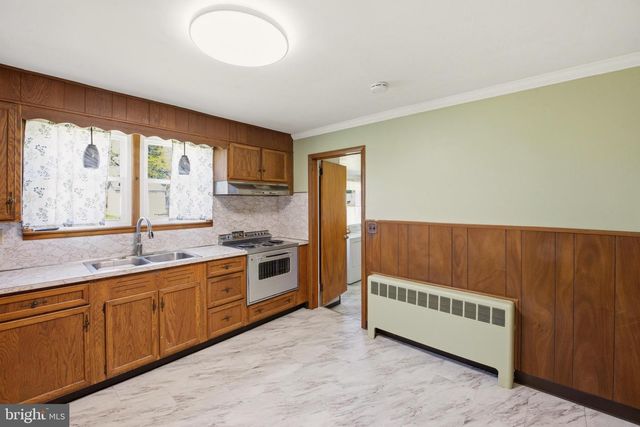 3217 W MOUNT KIRK AVE, Norristown, PA 19403