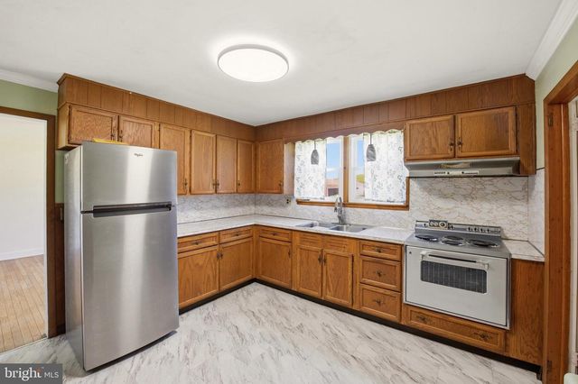 3217 W MOUNT KIRK AVE, Norristown, PA 19403