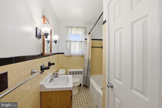 3217 W MOUNT KIRK AVE, Norristown, PA 19403