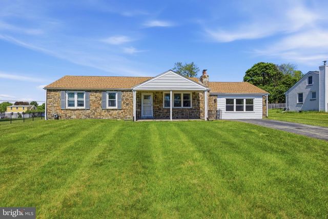3217 W MOUNT KIRK AVE, Norristown, PA 19403