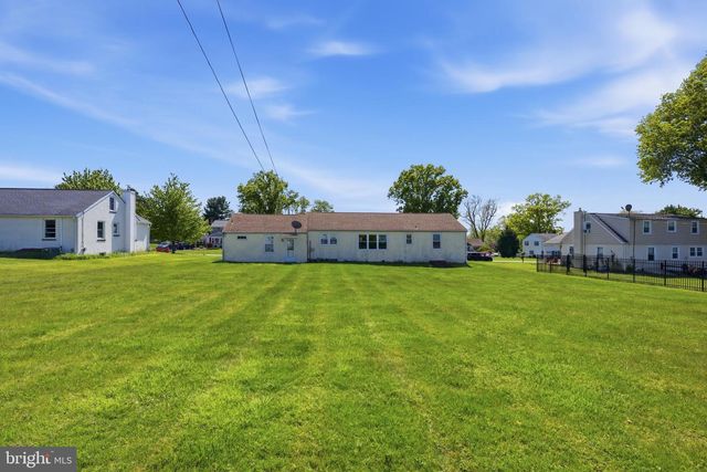 3217 W MOUNT KIRK AVE, Norristown, PA 19403