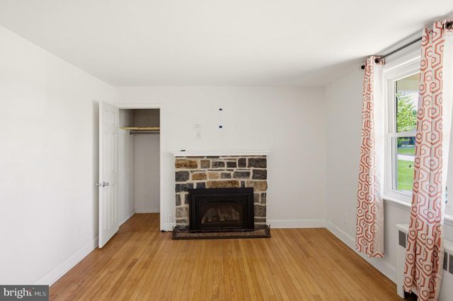 3217 W MOUNT KIRK AVE, Norristown, PA 19403