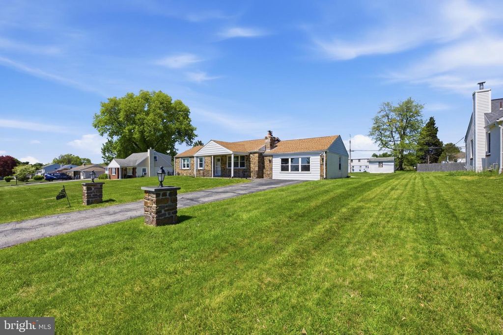 3217 W MOUNT KIRK AVE, Norristown, PA 19403