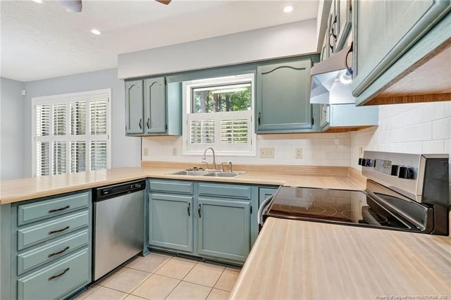 3209 Elms Thorpe Drive, Fayetteville, NC 28312