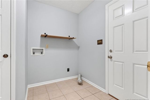 3209 Elms Thorpe Drive, Fayetteville, NC 28312
