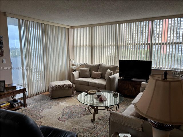 1200 NE Miami Gardens Drive 606W, Miami, FL 33179