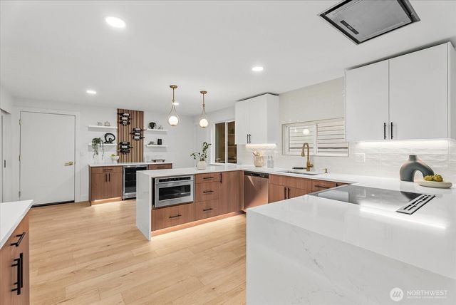 17037 154th Place SE, Renton, WA 98058