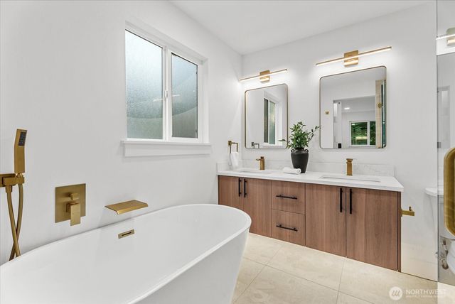 17037 154th Place SE, Renton, WA 98058