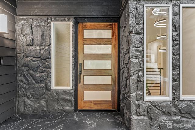 17037 154th Place SE, Renton, WA 98058