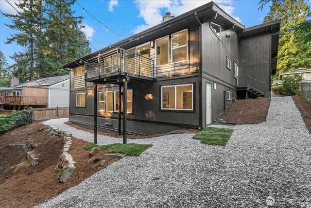 17037 154th Place SE, Renton, WA 98058