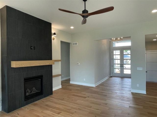 9845 Shady Bend Road, Lenexa, KS 66227