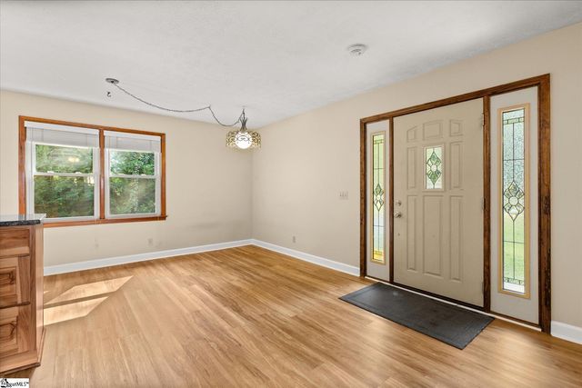 107 Forestdale Drive, Taylors, SC 29687