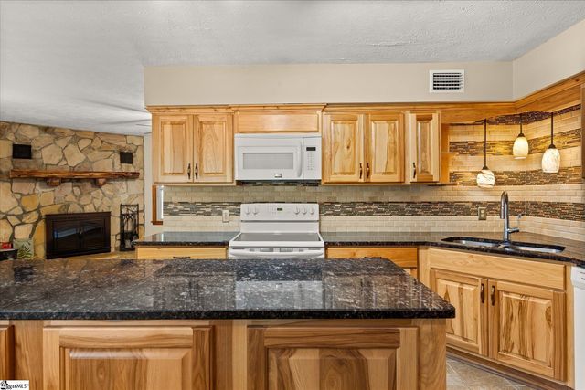 107 Forestdale Drive, Taylors, SC 29687