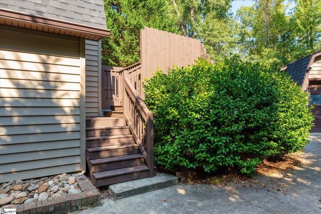 107 Forestdale Drive, Taylors, SC 29687