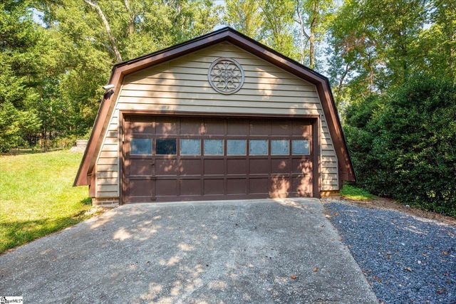 107 Forestdale Drive, Taylors, SC 29687