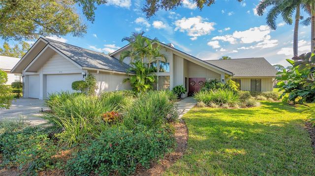8142 MISTY OAKS BOULEVARD, Sarasota, FL 34243