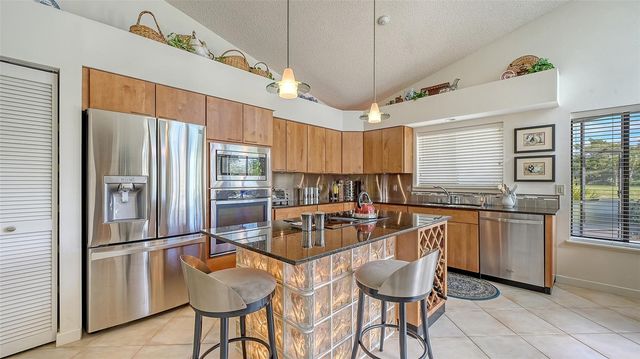8142 MISTY OAKS BOULEVARD, Sarasota, FL 34243