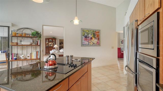 8142 MISTY OAKS BOULEVARD, Sarasota, FL 34243