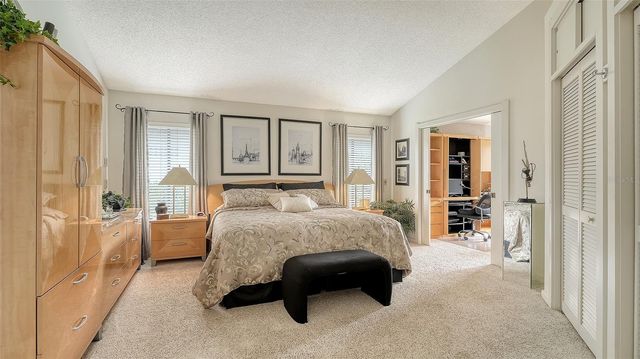 8142 MISTY OAKS BOULEVARD, Sarasota, FL 34243