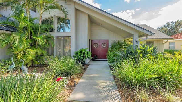 8142 MISTY OAKS BOULEVARD, Sarasota, FL 34243