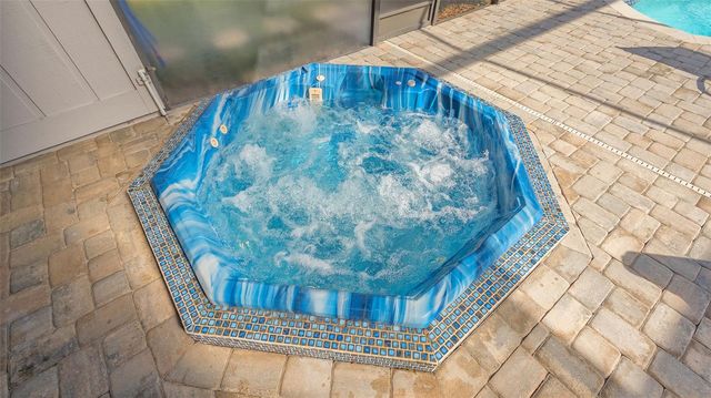 8142 MISTY OAKS BOULEVARD, Sarasota, FL 34243