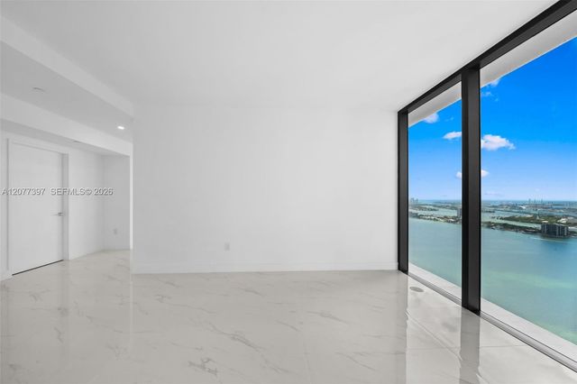 700 NE 24 2607, Miami, FL 33137