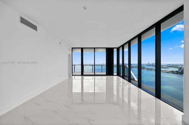 700 NE 24 2607, Miami, FL 33137