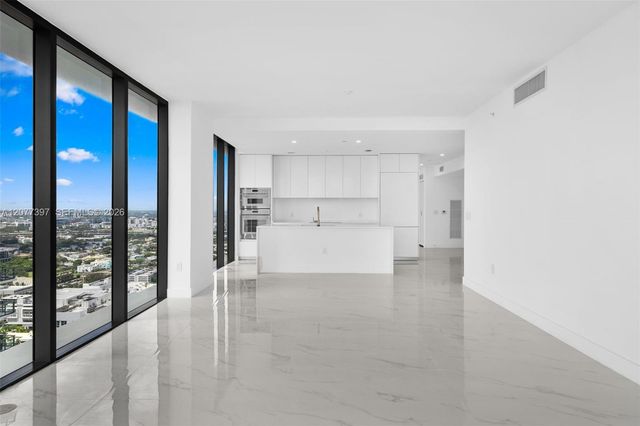 700 NE 24 2607, Miami, FL 33137