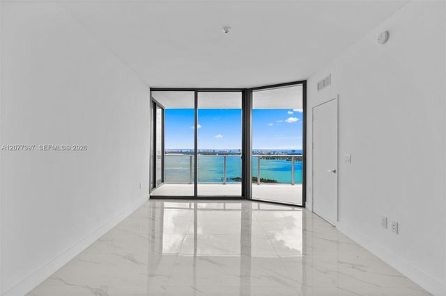 700 NE 24 2607, Miami, FL 33137