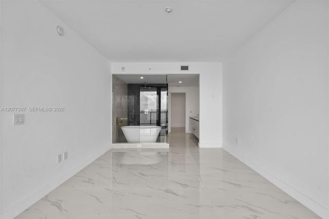 700 NE 24 2607, Miami, FL 33137
