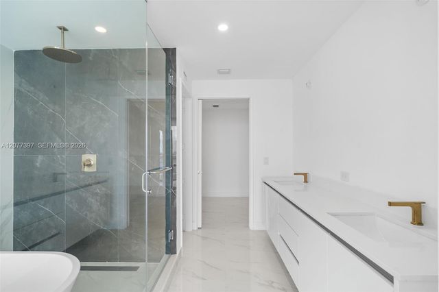 700 NE 24 2607, Miami, FL 33137