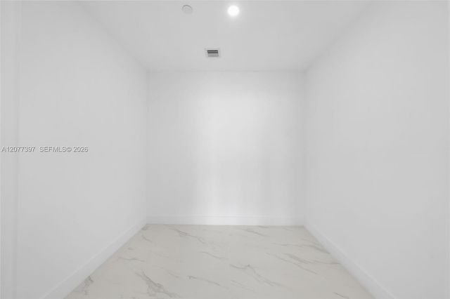 700 NE 24 2607, Miami, FL 33137