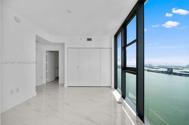 700 NE 24 2607, Miami, FL 33137