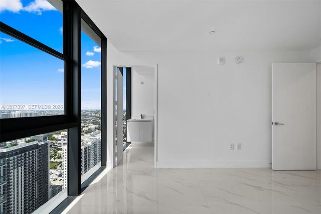 700 NE 24 2607, Miami, FL 33137