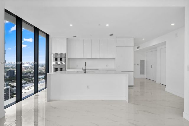 700 NE 24 2607, Miami, FL 33137