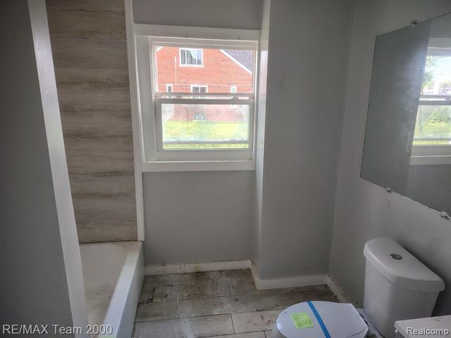 8860 Appoline Street, Detroit, MI 48228